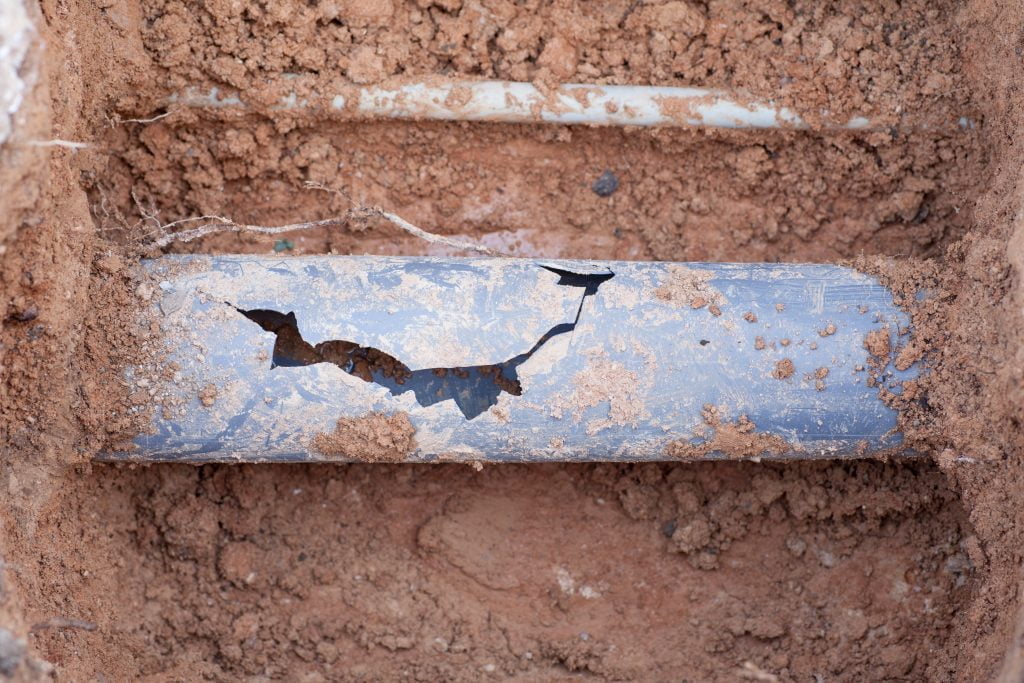 Finding the breakage in the sewer pipe 